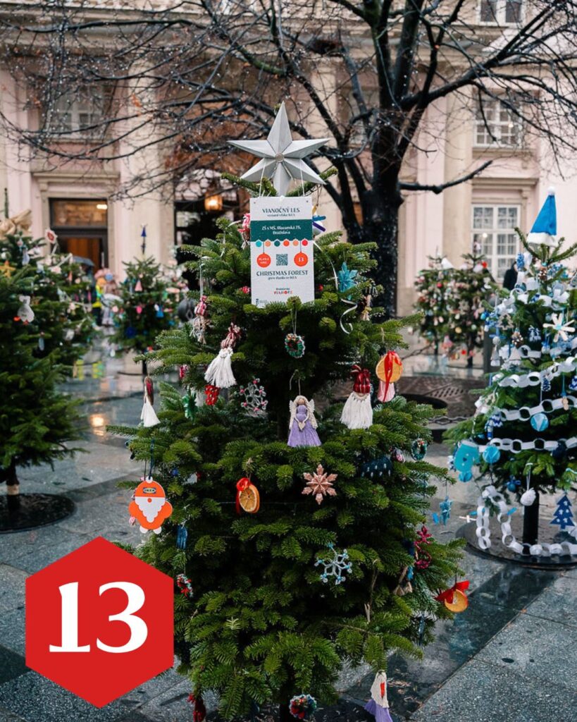 Vianočný les 2025 - stromček 13