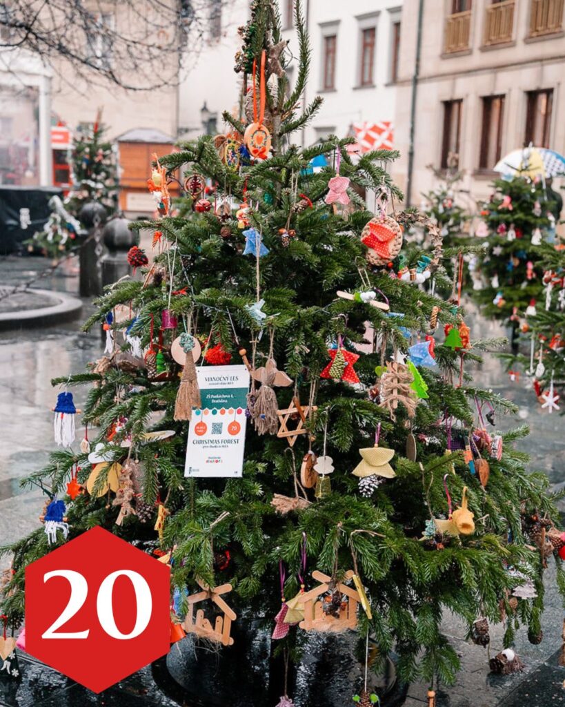 Vianočný les 2025 - stromček 20
