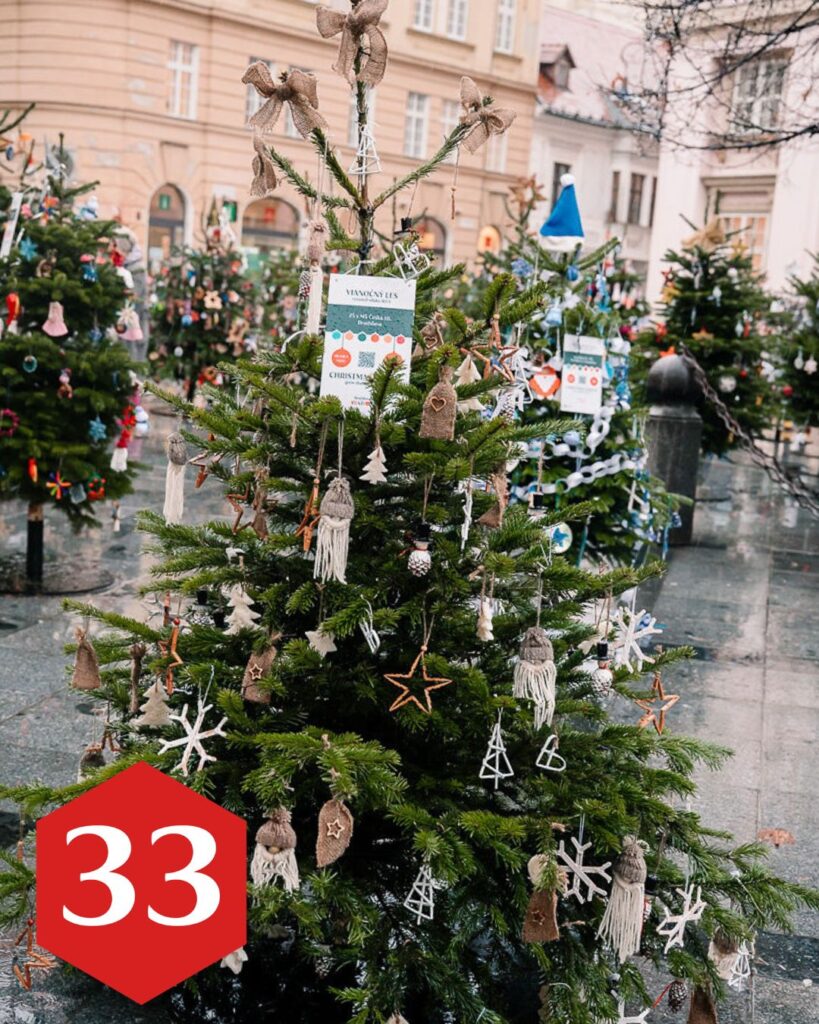 Vianočný les 2025 - stromček 33